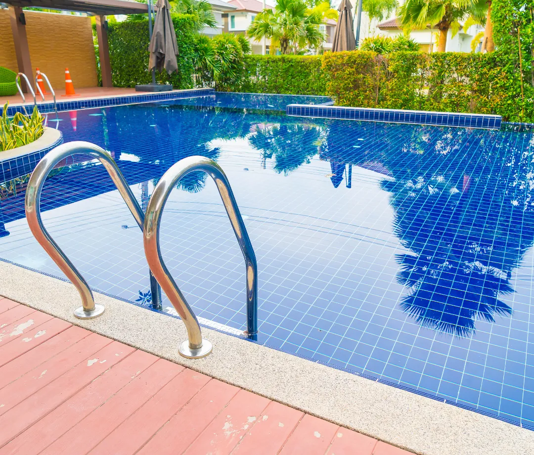 Before and after swimming pool maintenance service in Dubai