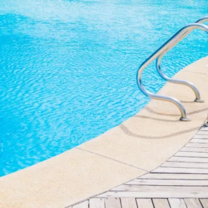 pool cleaning dubai crystal water